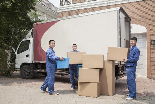 Professional packing and unpacking services in Woodgreen for home moves