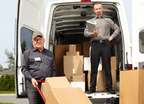 Removal van service in Woodgreen for home moving support