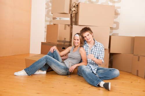 Professional moving help for flat removals in Woodgreen