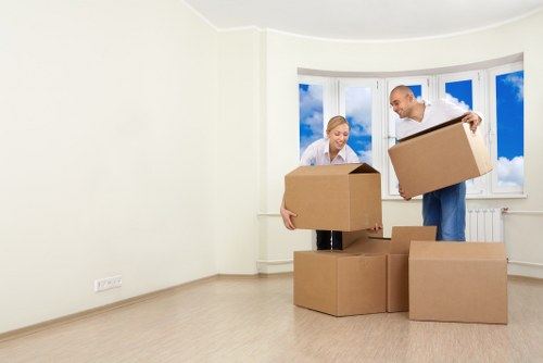 Woodgreen man with van service handling home relocation