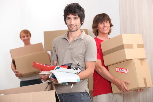 Residential and commercial moving help available around Wood Green