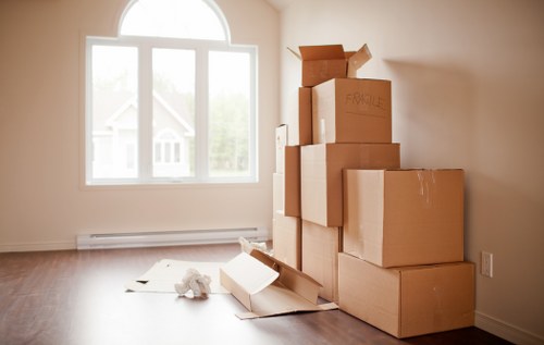 Local removal truck hire option for safe and efficient transport in Woodgreen