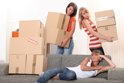 Local moving truck in Woodgreen supporting a home relocation